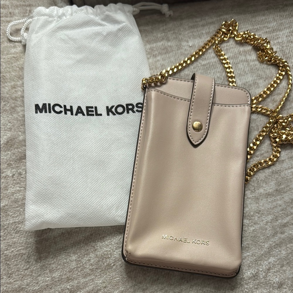 Michael Kors Cream Crossbody Bag with Gold Chain